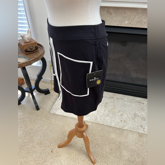 NWT Belyn Key Onyx Pocket Zip Skort - Picture 5 of 8
